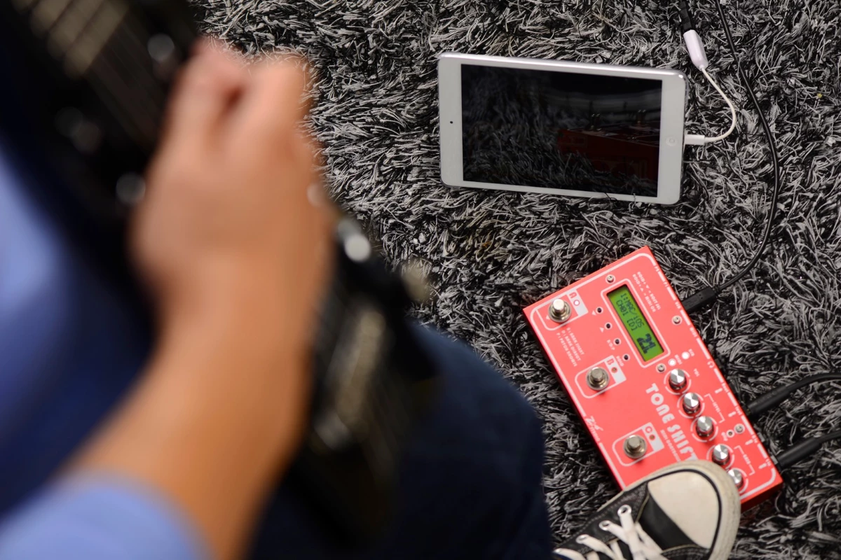 Tone Shifter 3 puts iOS interface and MIDI controller at